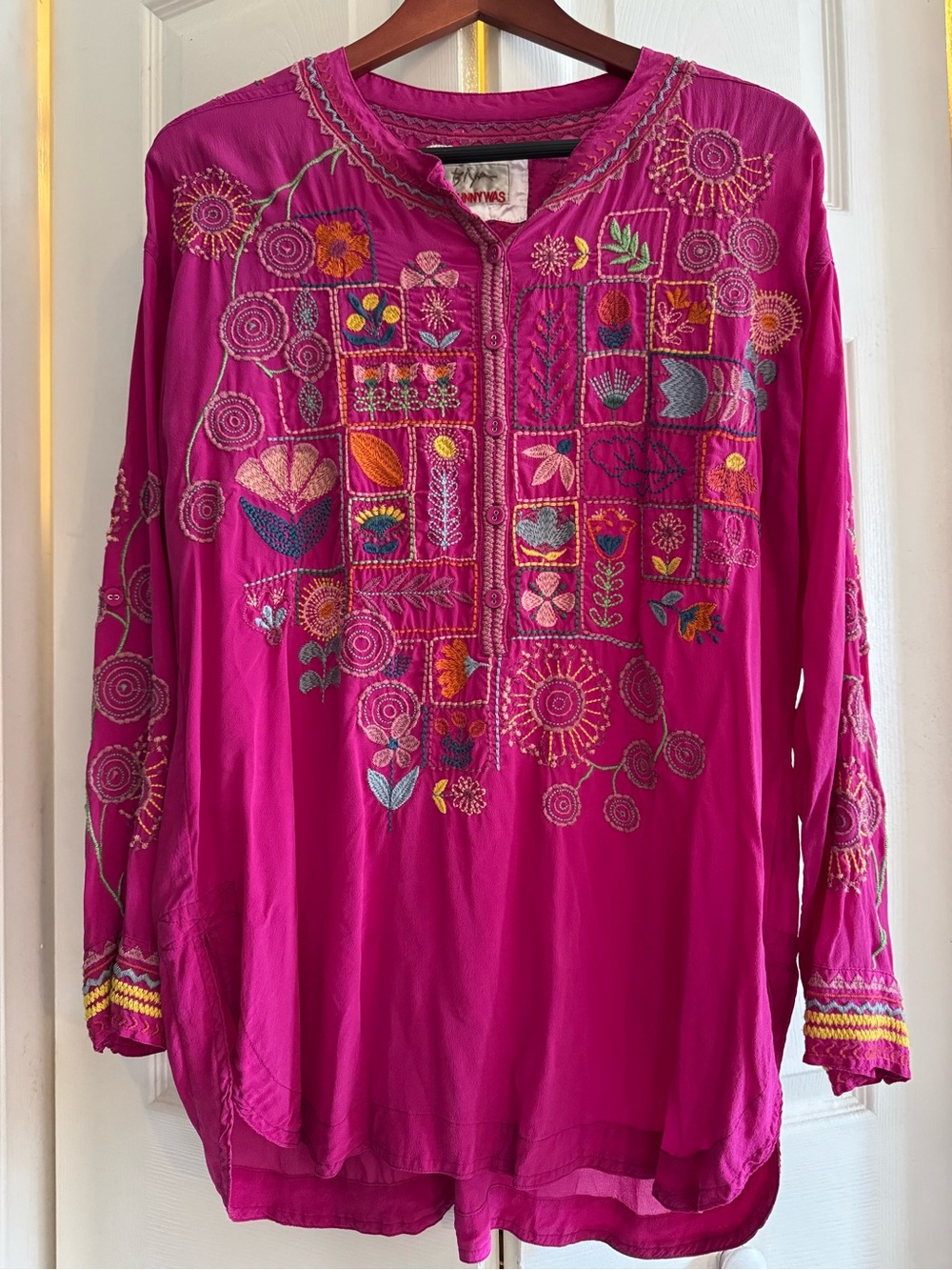 Johnny Was BIYA Embroidered Fuchsia Women's Tunic Top Medium Garden Flowers